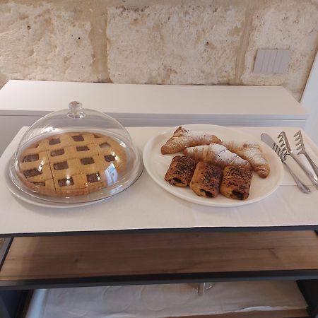 Bed and Breakfast Palazzo Momi Бари Экстерьер фото